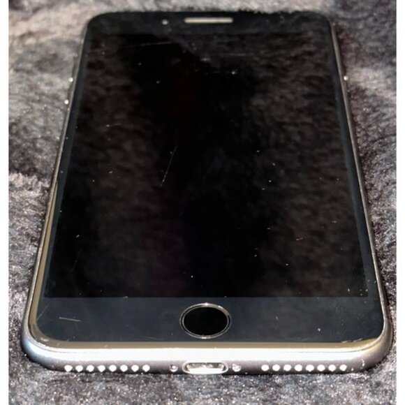 Apple iPhone 8 Plus 64GB Gray Unlocked Pre-Owned - Picture 5 of 10